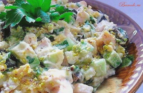 Салат «Венеция» с курицей и ветчиной
