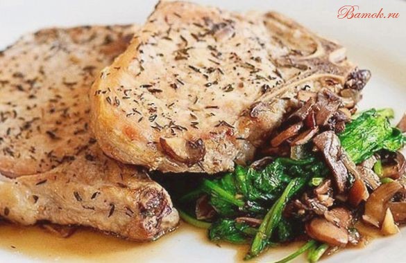 Свинина с рукколой и грибами