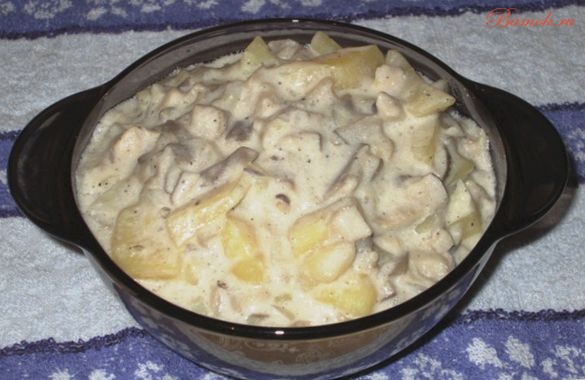 Жаркое с грибами и сметаной в мультиварке