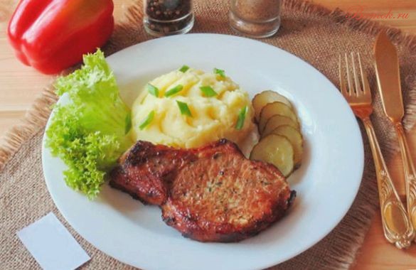 Котлеты мясные на кости в тесте по-херсонски