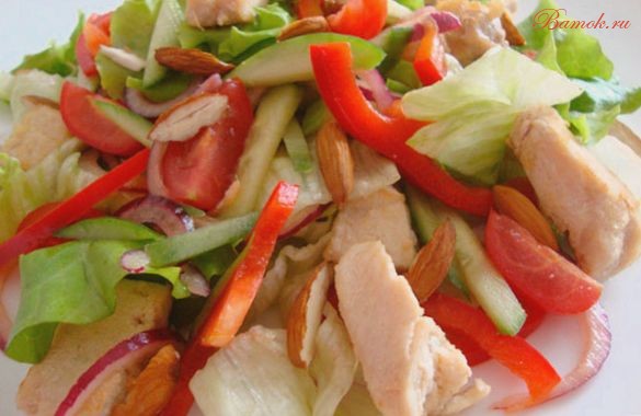 Легкий салат из курицы с оливковым маслом Легкий салат из курицы с оливковым маслом