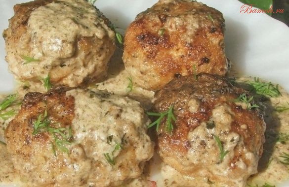 Мясные тефтели с рисом в сливочном соусе Мясные тефтели с рисом в сливочном соусе