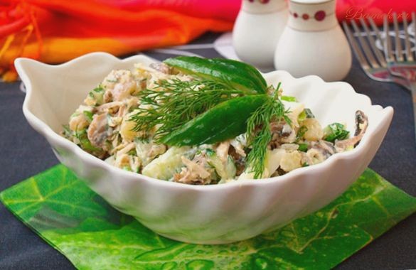 Салат «Ветхий мельник» с шампиньонами