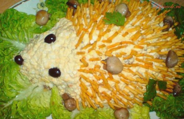 Уникальный слоеный салат «Ежик»