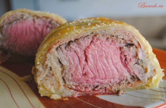 Говядина в слоеном тесте с грибами и паштетом Говядина в слоеном тесте с грибами и паштетом