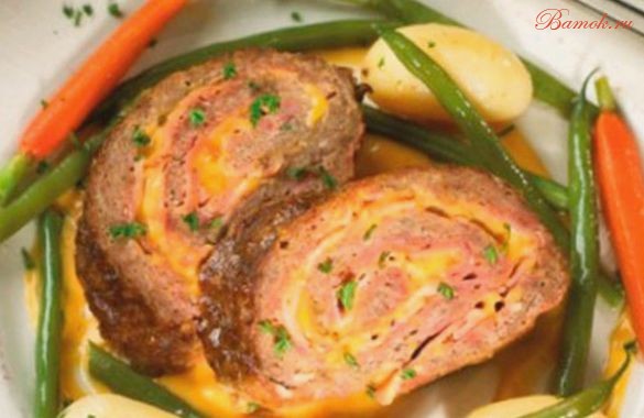 Мясной рулет «Кордон блю» с ветчиной и сыром