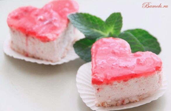 Пирожное из кокосовой стружки и клубники