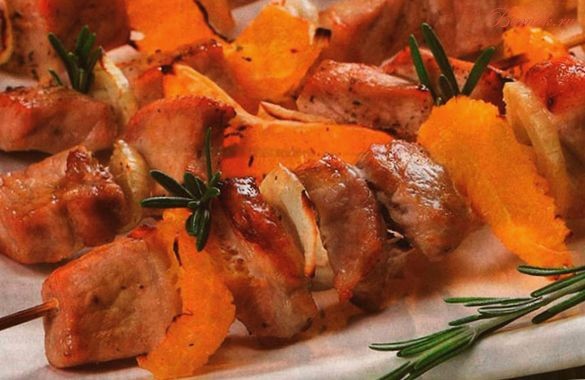 Шашлык из свинины с медом и апельсинами