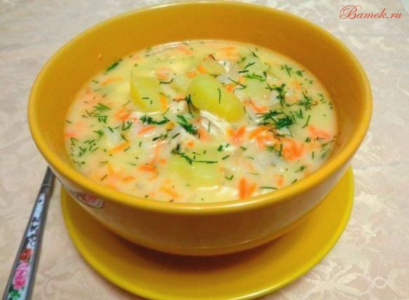 Сырный суп с куриным филе и овощами Сырный суп с куриным филе и овощами