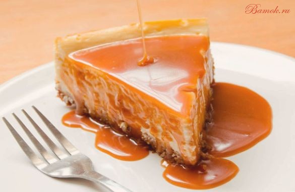 Чизкейк с горьким шоколадом и карамелью