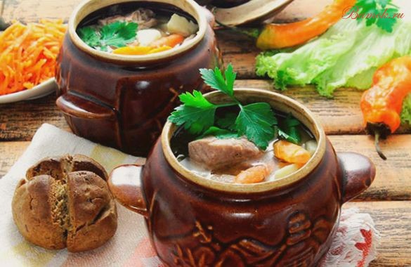 Ласковейшая свинина в горшочках