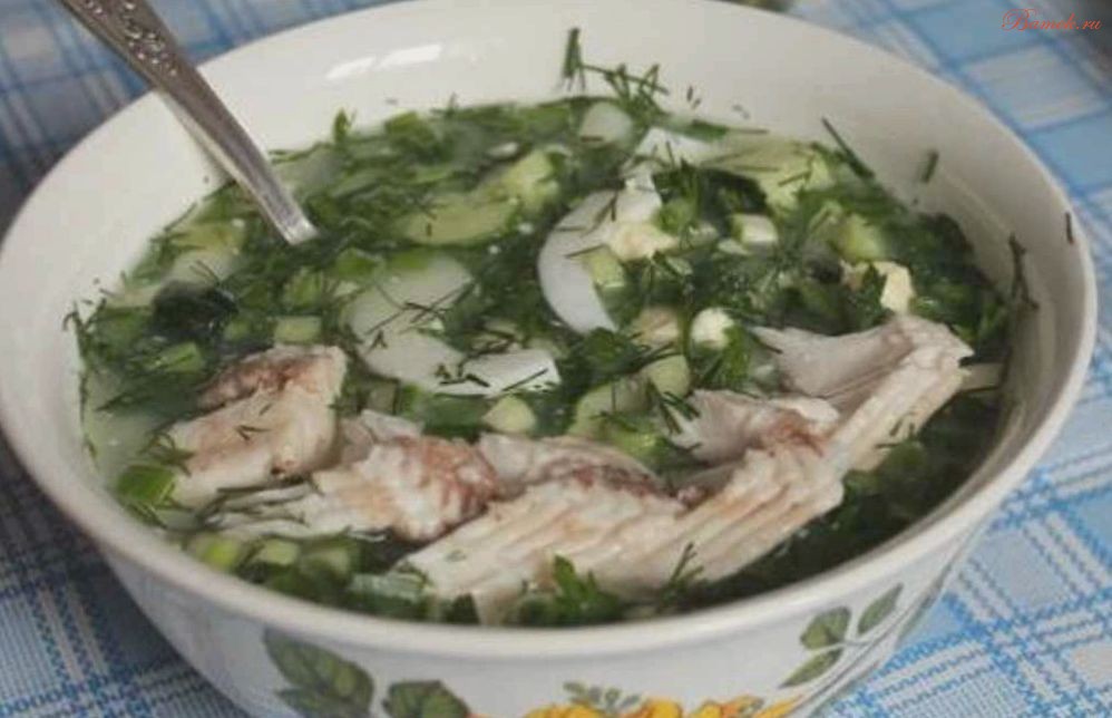Окрошка с рыбой и огуречным рассолом