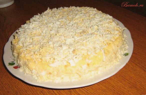 Салат «Неженка» с курицей и сыром