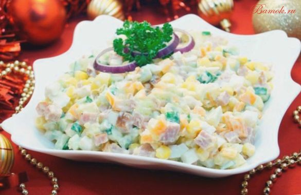 Салат «Рождественский» с ветчиной