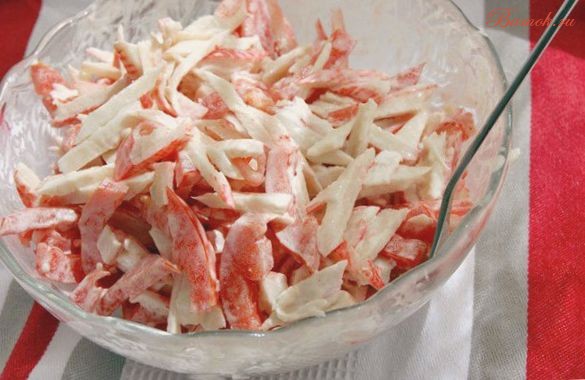 Салат с крабовым мясом и сладким перцем