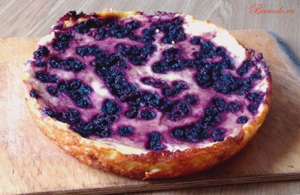 Запеканка из творога с черникой