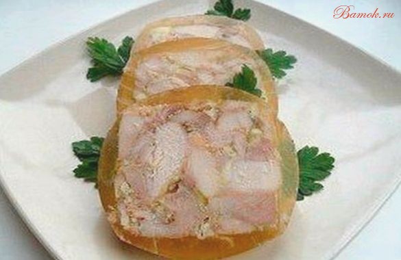 Домашняя куриная ветчина с чесноком Домашняя куриная ветчина с чесноком