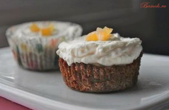 Миндальные мини-чизкейки с имбирным печеньем Миндальные мини-чизкейки с имбирным печеньем