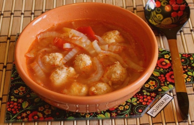Простой суп с мясными фрикадельками Простой суп с мясными фрикадельками
