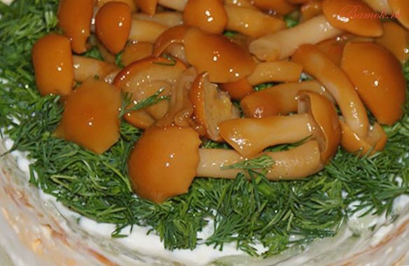 Салат «Грибные пенечки» с опятами