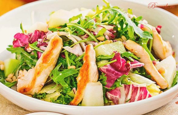 Салат из курицы с дыней