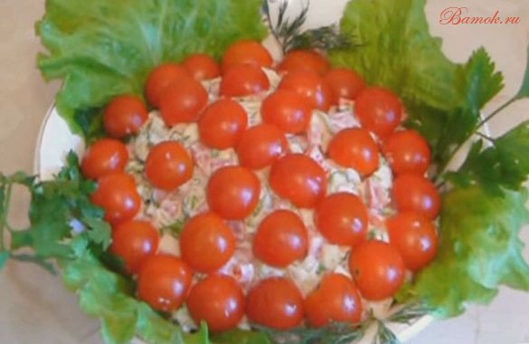 Салат «Красная шапочка» с перцем и курицей