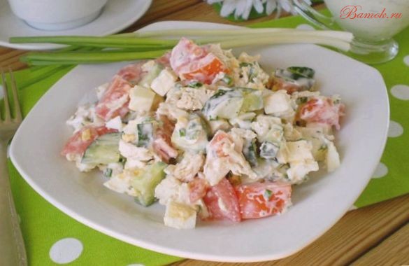 Салат с курицей «Свежесть»