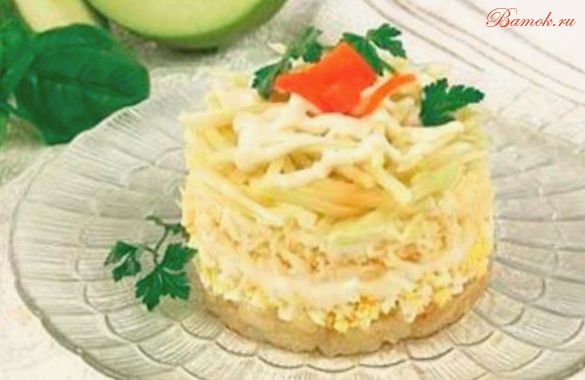 Слоеный салат из репчатого лука и сыра Слоеный салат из репчатого лука и сыра