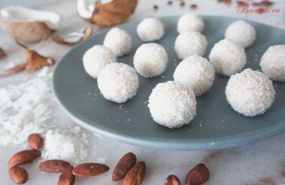 Нужные творожные конфеты с медом и миндалем