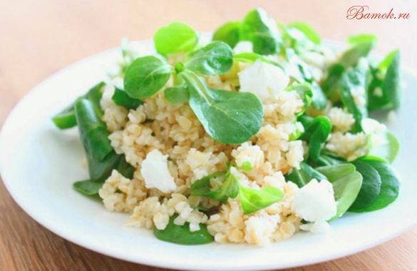 Салат с кус-кусом и сыром фета
