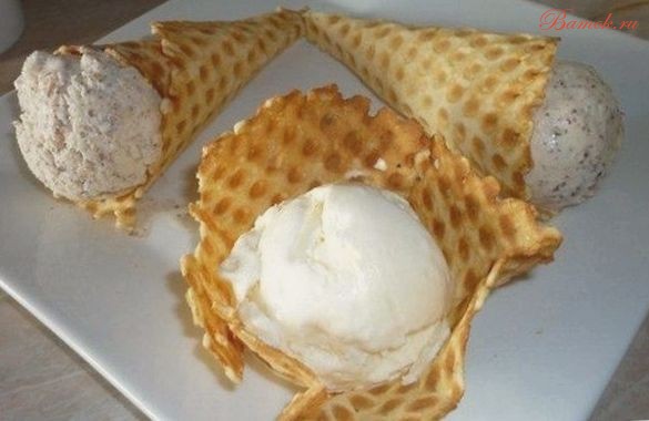 Сливочный пломбир в рожке по-домашнему