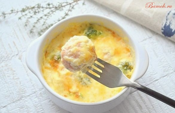 Запеченные фрикадельки из рыбы под сыром в духовке