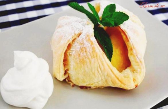 Яблоки, запеченные в творожном тесте