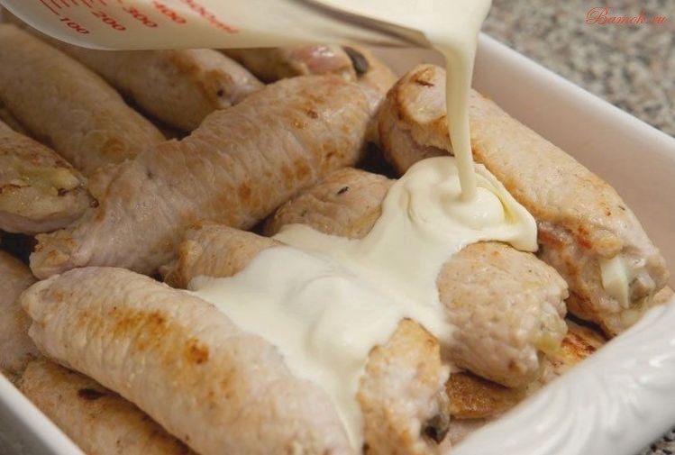 Рулеты из свинины с грибами и сыром моцарелла