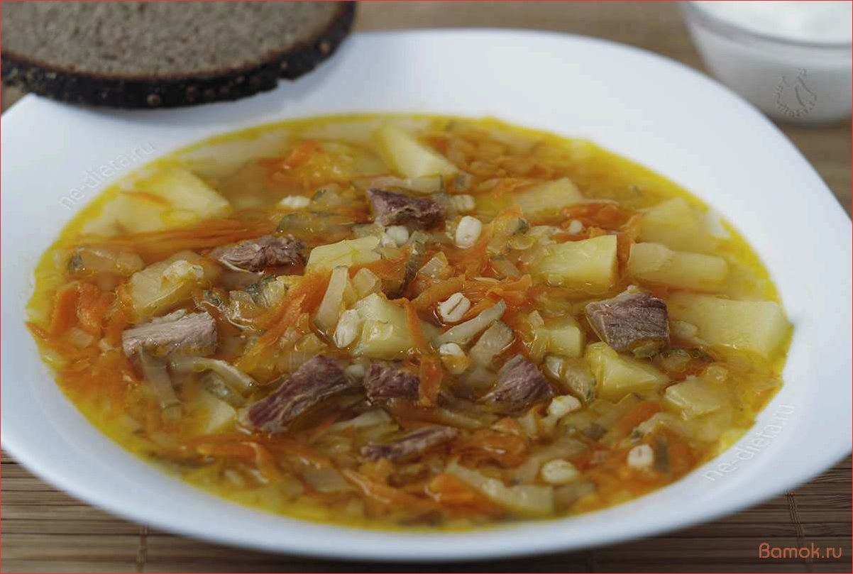 (рассольник, перловкой, солеными, огурцами, вкусное) Рассольник с перловкой и солеными огурцами — вкусное и сытное блюдо для холодных зимних вечеров