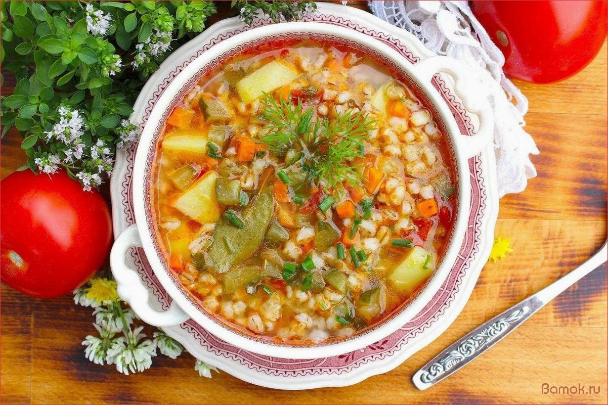 (рассольник, перловкой, солеными, огурцами, вкусное) Рассольник с перловкой и солеными огурцами — вкусное и сытное блюдо для холодных зимних вечеров