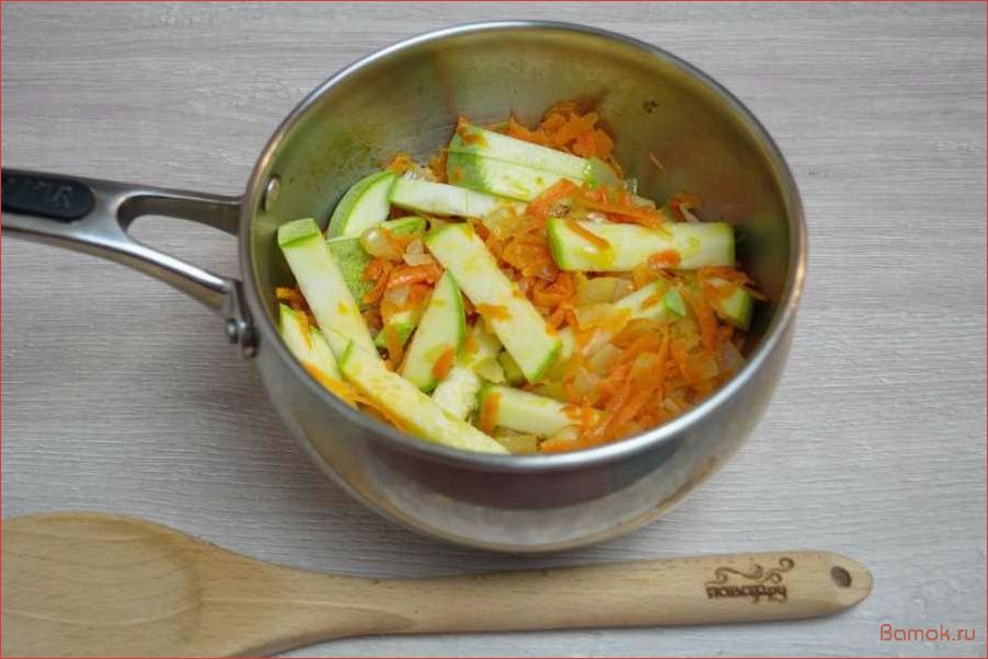 (вкусный, ароматный, сливочный, томатный, нежным) Вкусный и ароматный сливочный томатный суп с нежным базиликом — идеальный выбор для холодной погоды