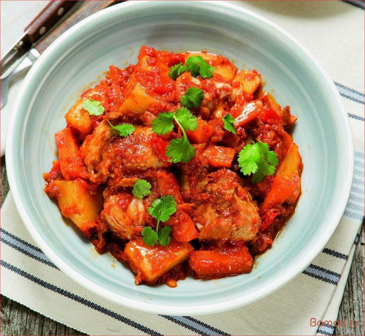 (индюшатина, овощами, томатном, соусе, вкусный) Индюшатина с овощами в томатном соусе — вкусный и полезный рецепт для всей семьи