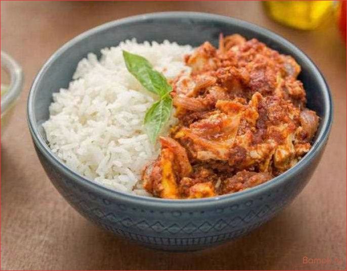 Рис с тушенкой — простой и питательный рецепт