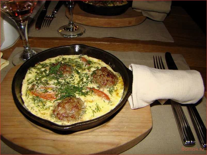 (тава-кебаб, традиционное, блюдо, кавказской, кухни) Тава-кебаб — традиционное блюдо кавказской кухни, приготовленное на открытом огне